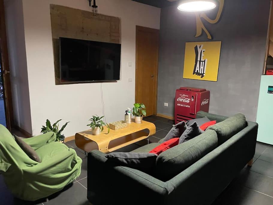 Вилла Kamyhouse Una Tranquilla Struttura Nel Verde Неаполь Экстерьер фото
